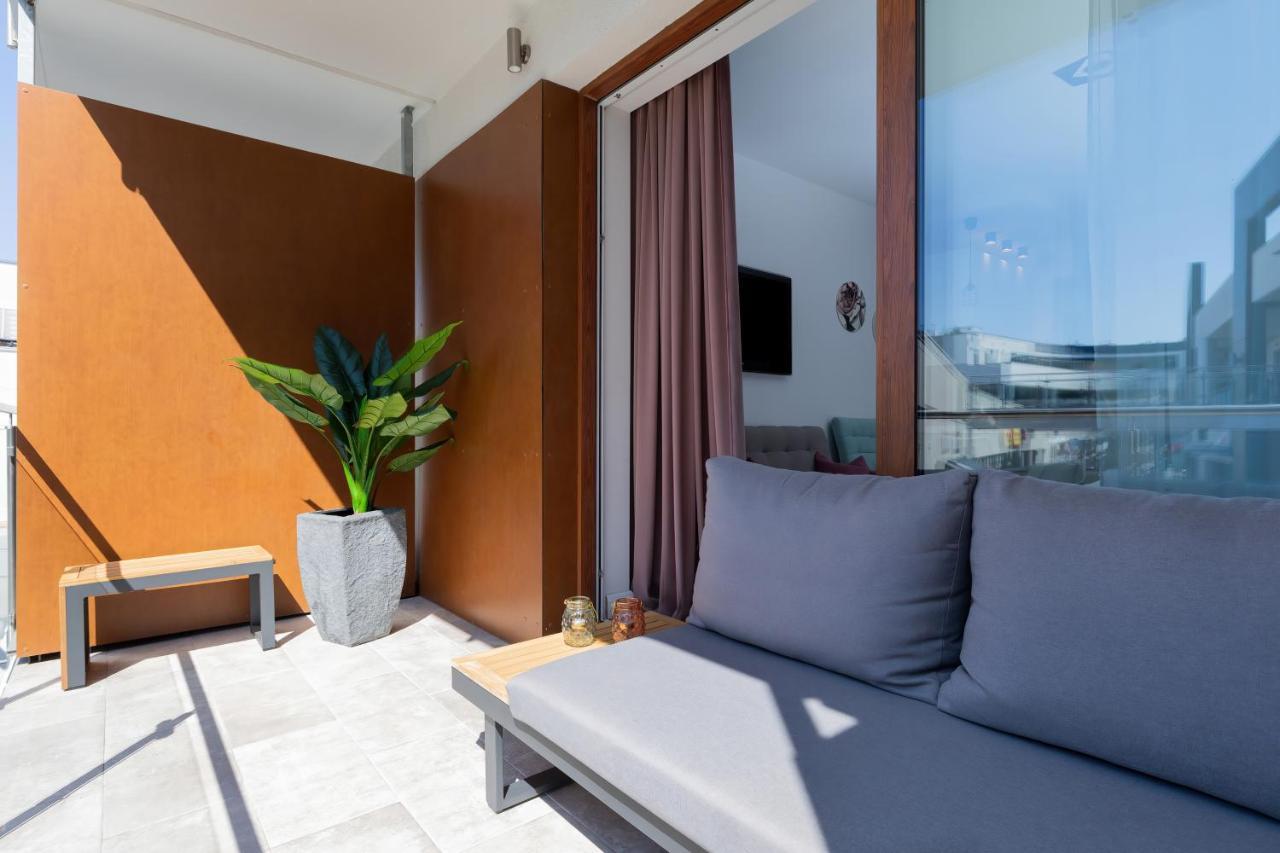Gold Flamingo Apartament By Noclegi Renters Miedzyzdroje Exterior photo