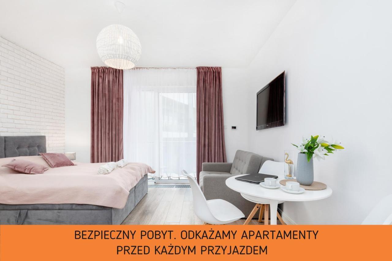 Gold Flamingo Apartament By Noclegi Renters Miedzyzdroje Exterior photo